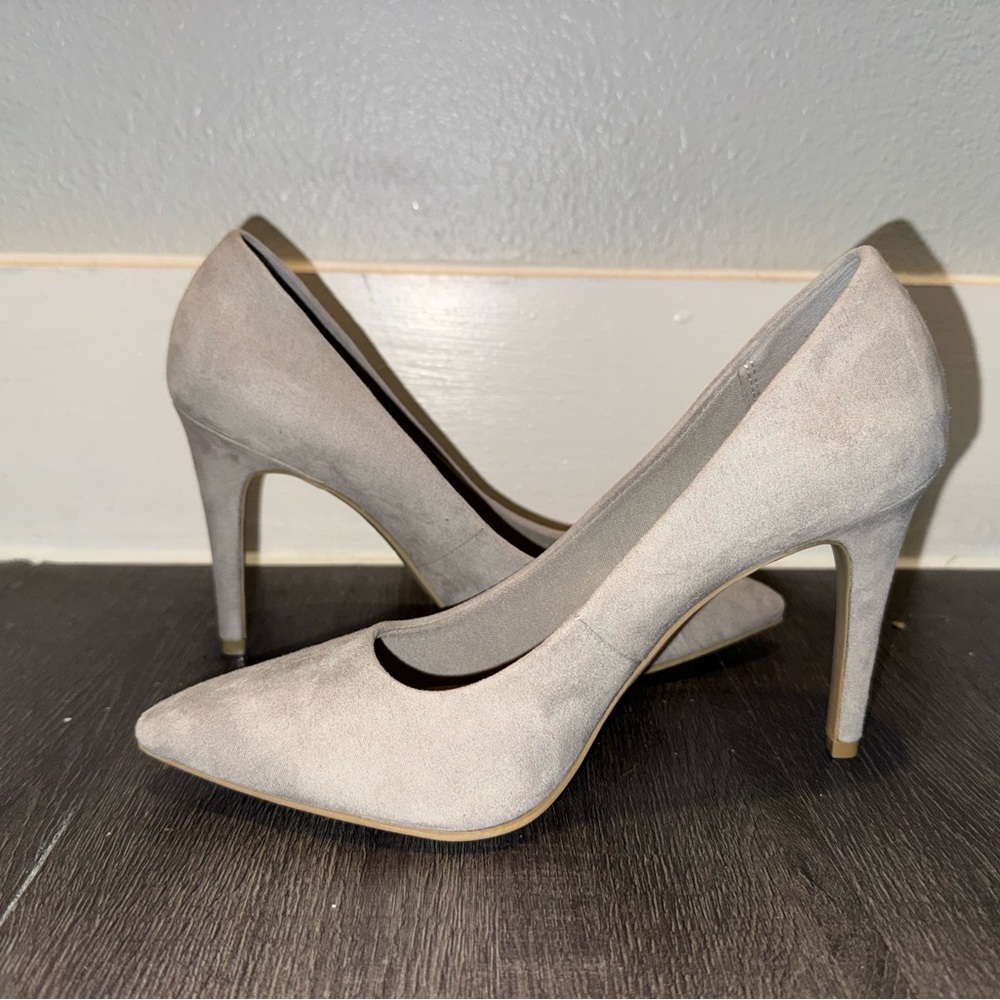 Christian Siriano Gray Suede Pointed-Toe Pumps